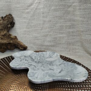 Plateau en Jesmonite Marbré Gris en Forme de Nuage