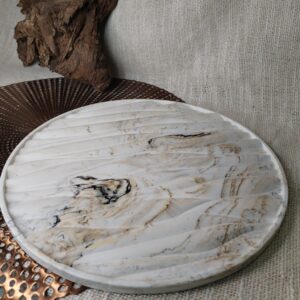 Plateau Rond Ondulé en Jesmonite Marbré Beige, Gris