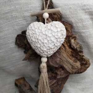 Suspension en Jesmonite - Coeur avec Relief de Fleurs de Lilas